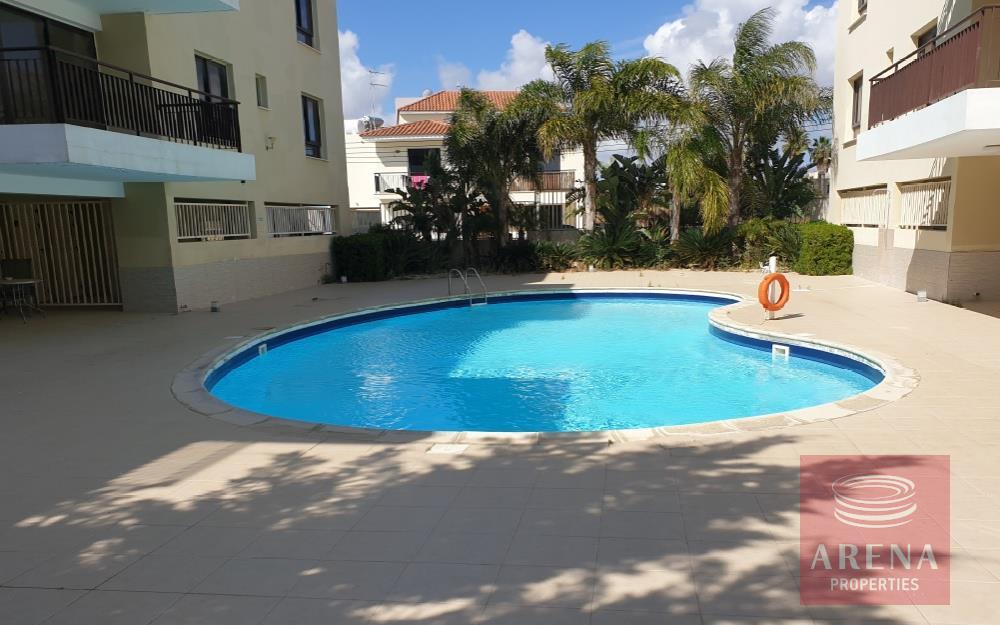 2 bed apartment in alethriko for sale - communal pool