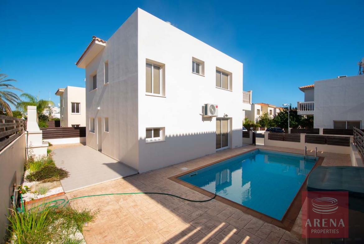3 bed house in Paralimni to buy
