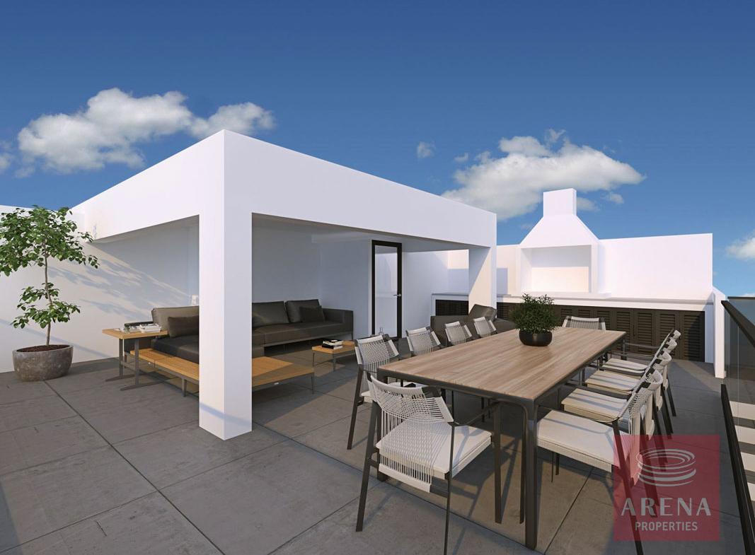 https://salesorrentals.com/blog/kapparis - roof garden