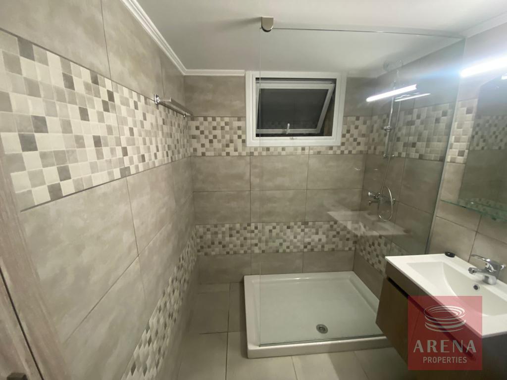 Apt in Larnaca for sale - bathroom