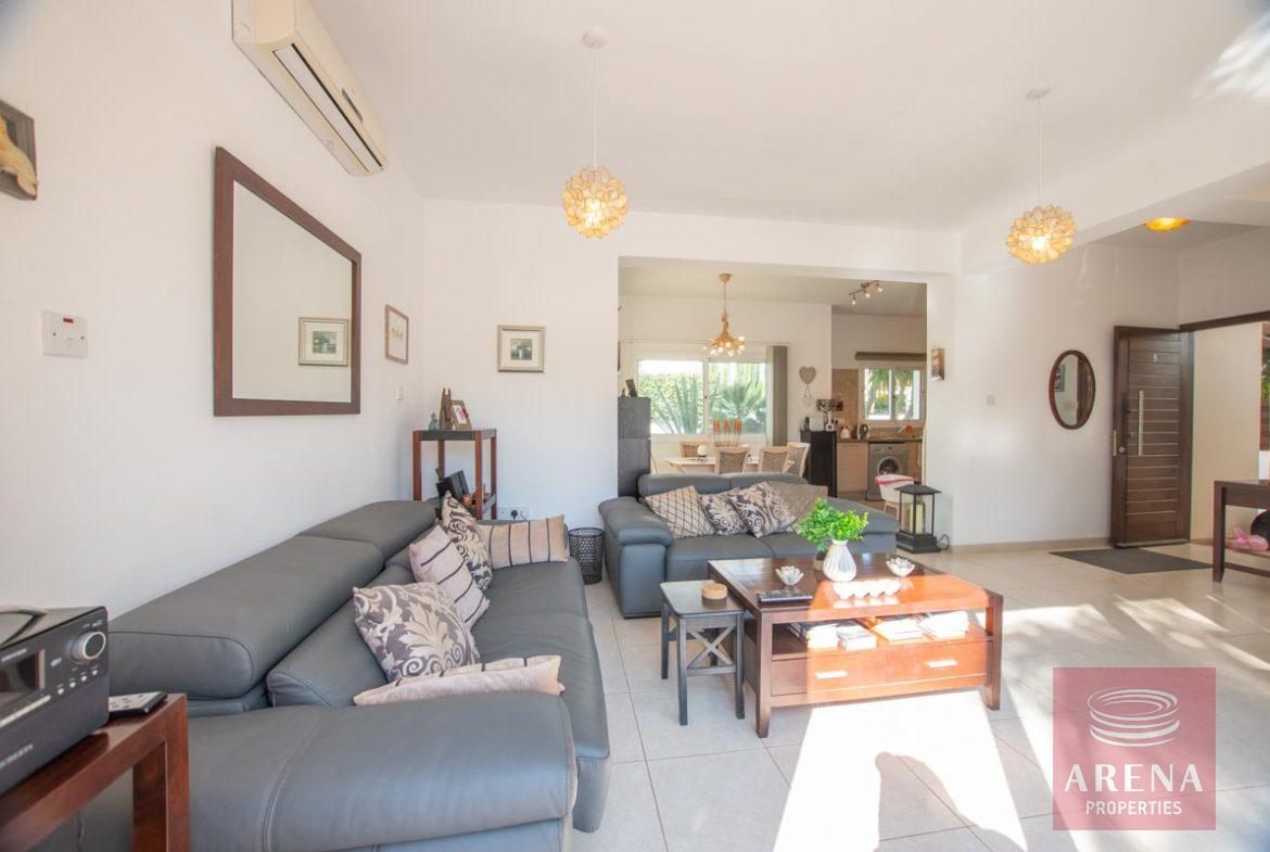 Villa to buy in Ayia Triada - living area