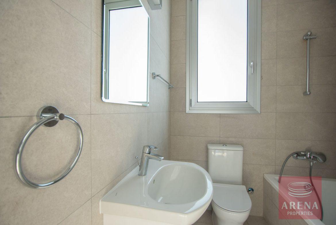 Villa for rent in Protaras - bathroom
