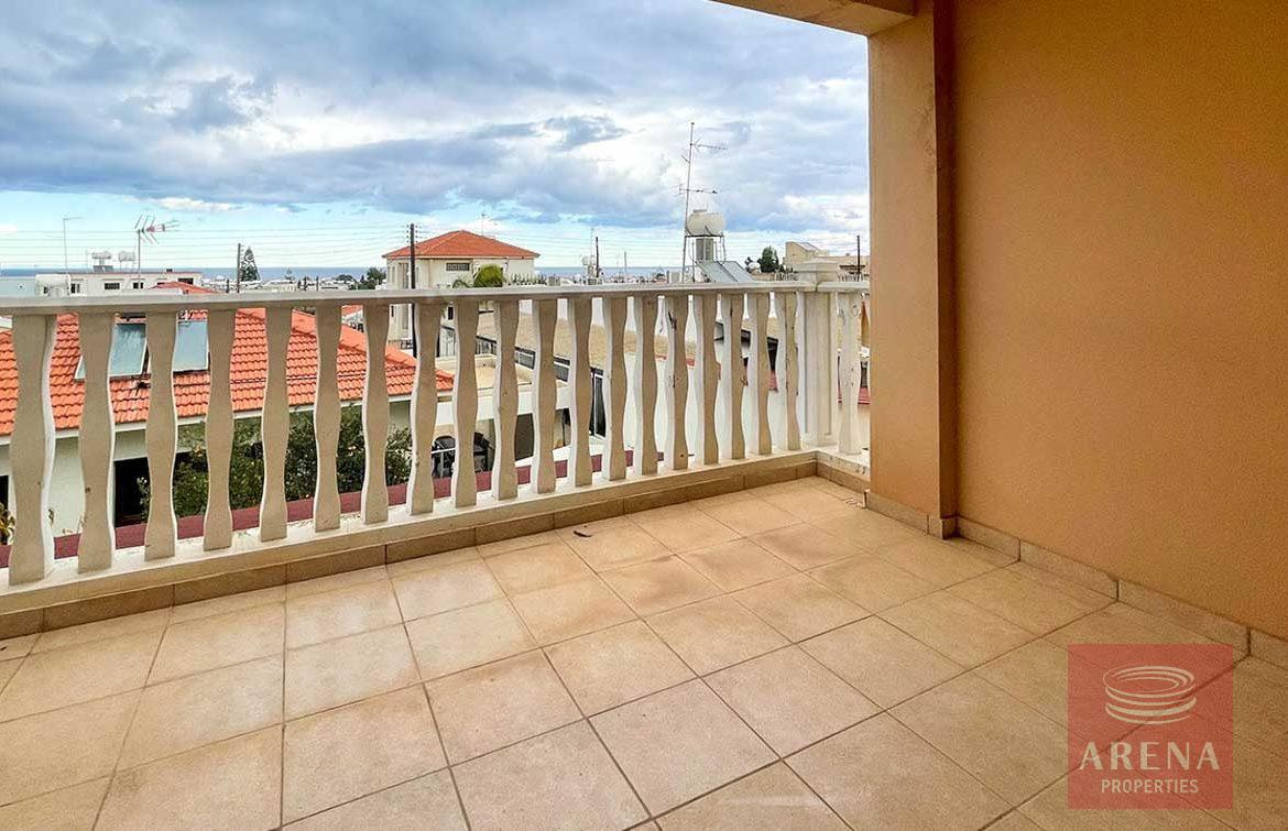 Flat in Kapparis for sale - veranda