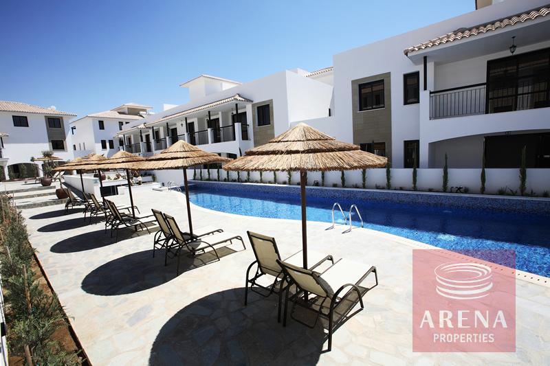 Furnished apartment for sale in Tersefanou - communal pool
