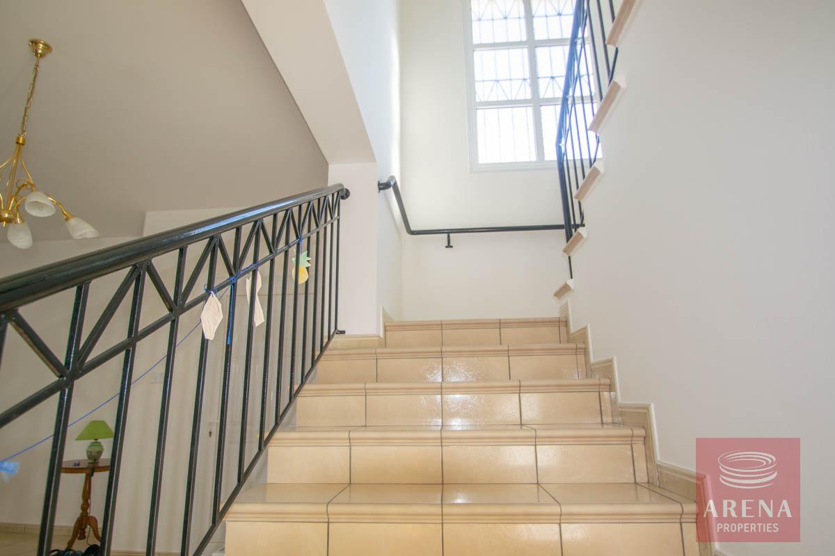 4 bed villa in Protaras - stairs