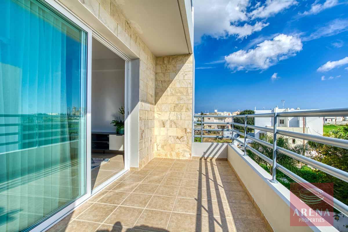 Modern Apartment in Paralimni - veranda