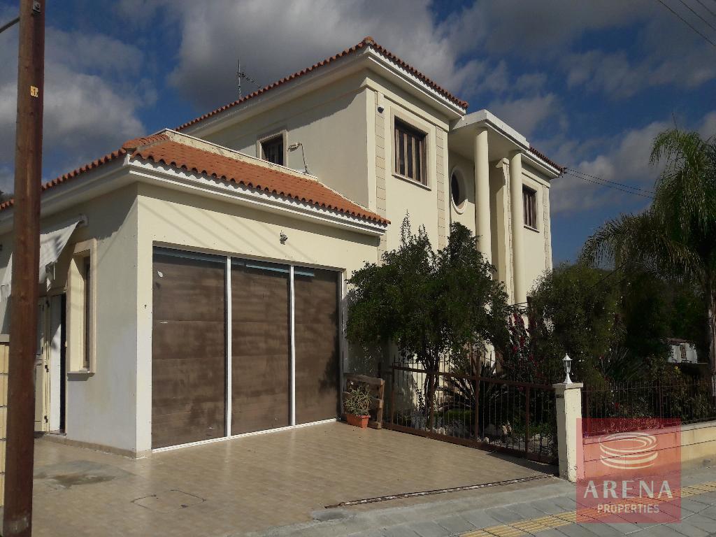 House in Kornos to buy