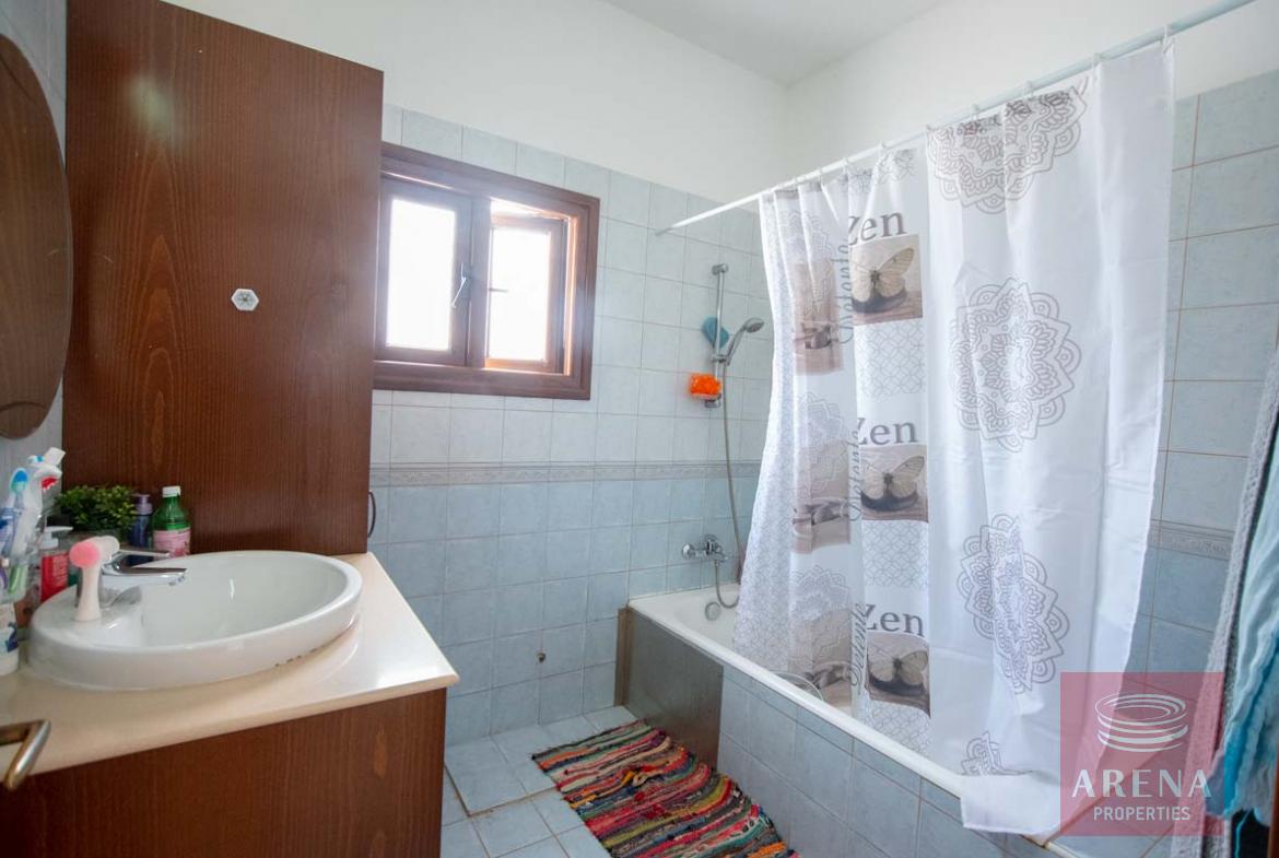 3 bed villa in Sotira - bathroom