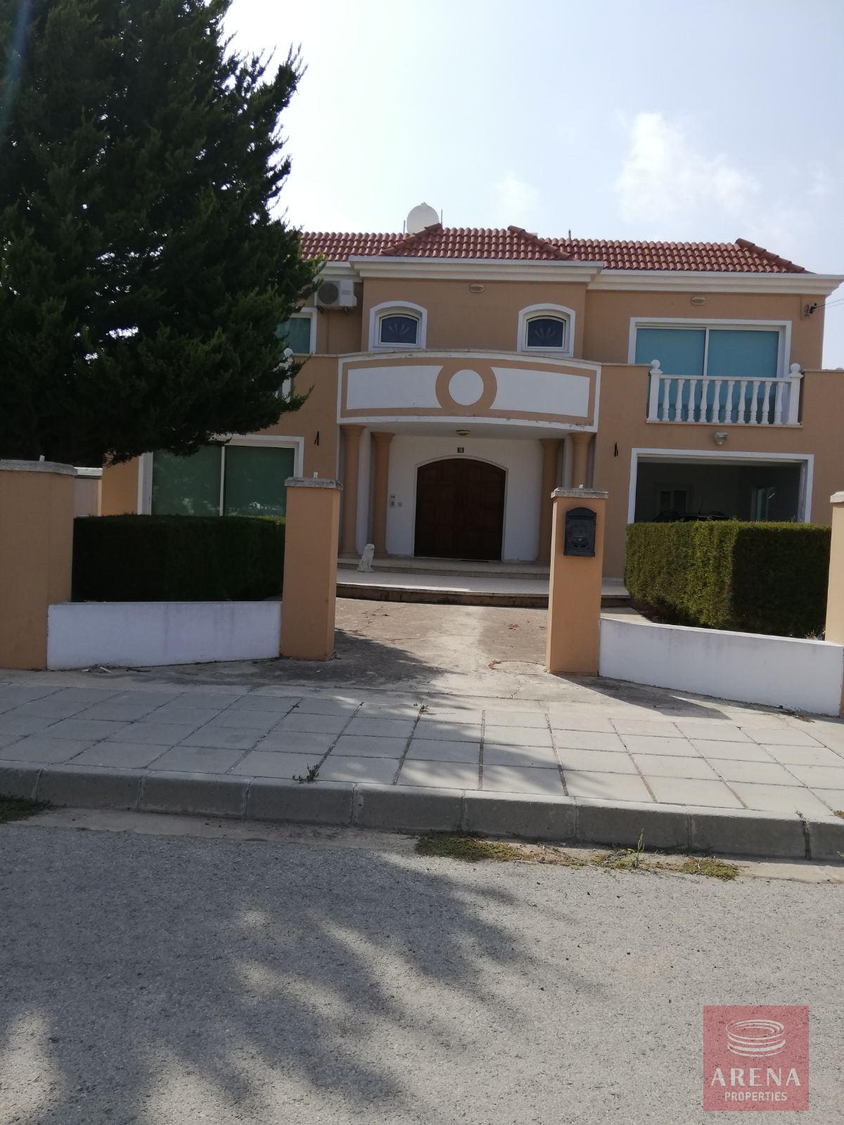 1 1 house for sale in paralimni