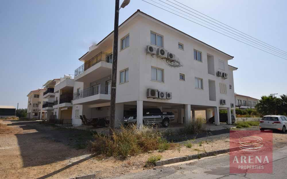 2 bed flat in Paralimni