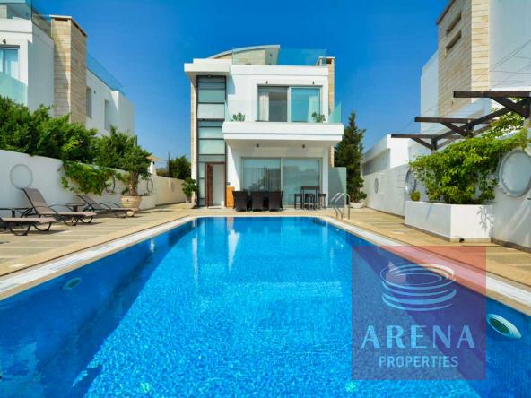 1 luxury villa in protaras