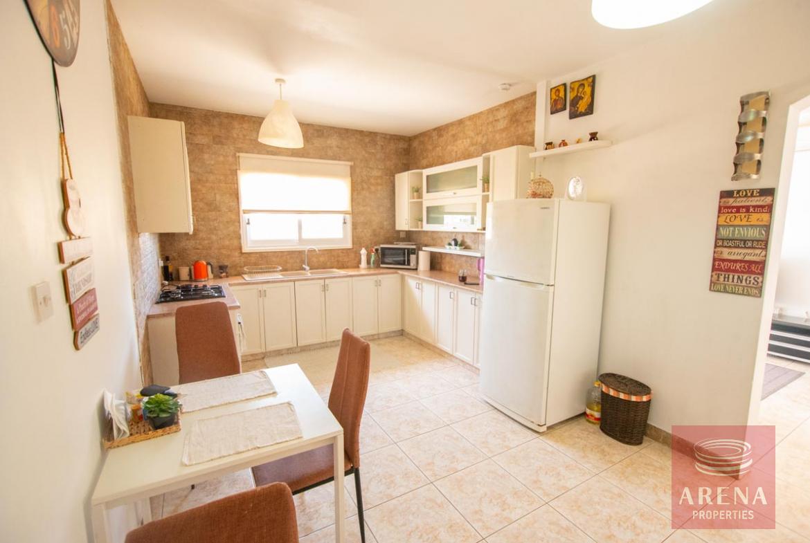 2 Bed House for sale in Pervolia - kitchen