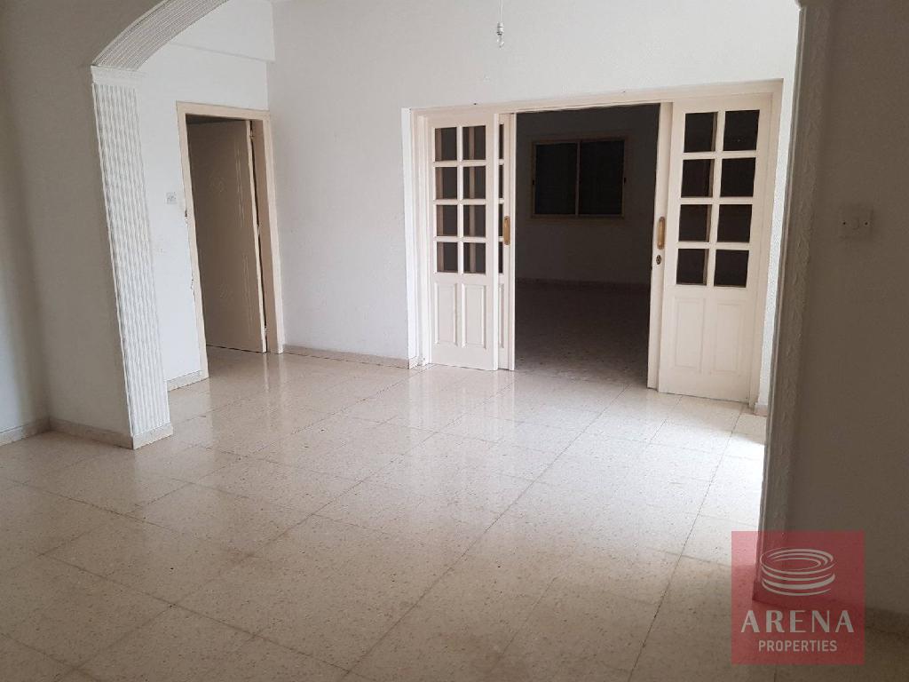 3 Bed Bungalow in Aradippou - living area