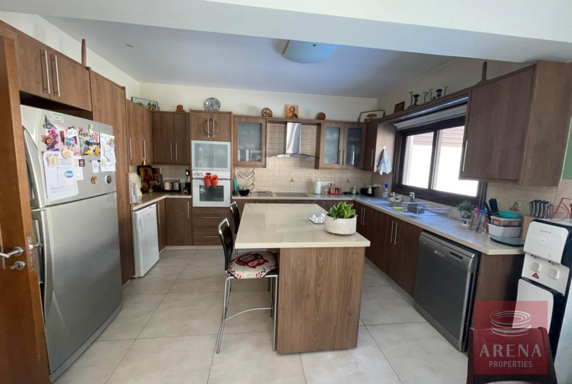 3 bed villa for sale in Strovolos - kitchen