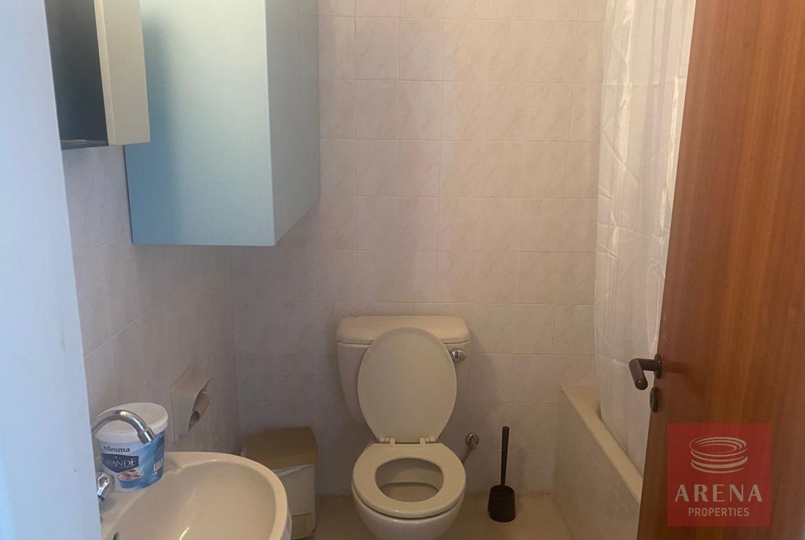 Flat for rent in Paralimni - bathroom