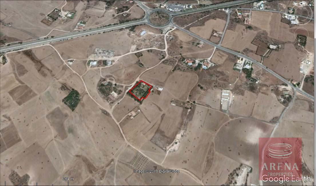 1 land for sale in paralimni