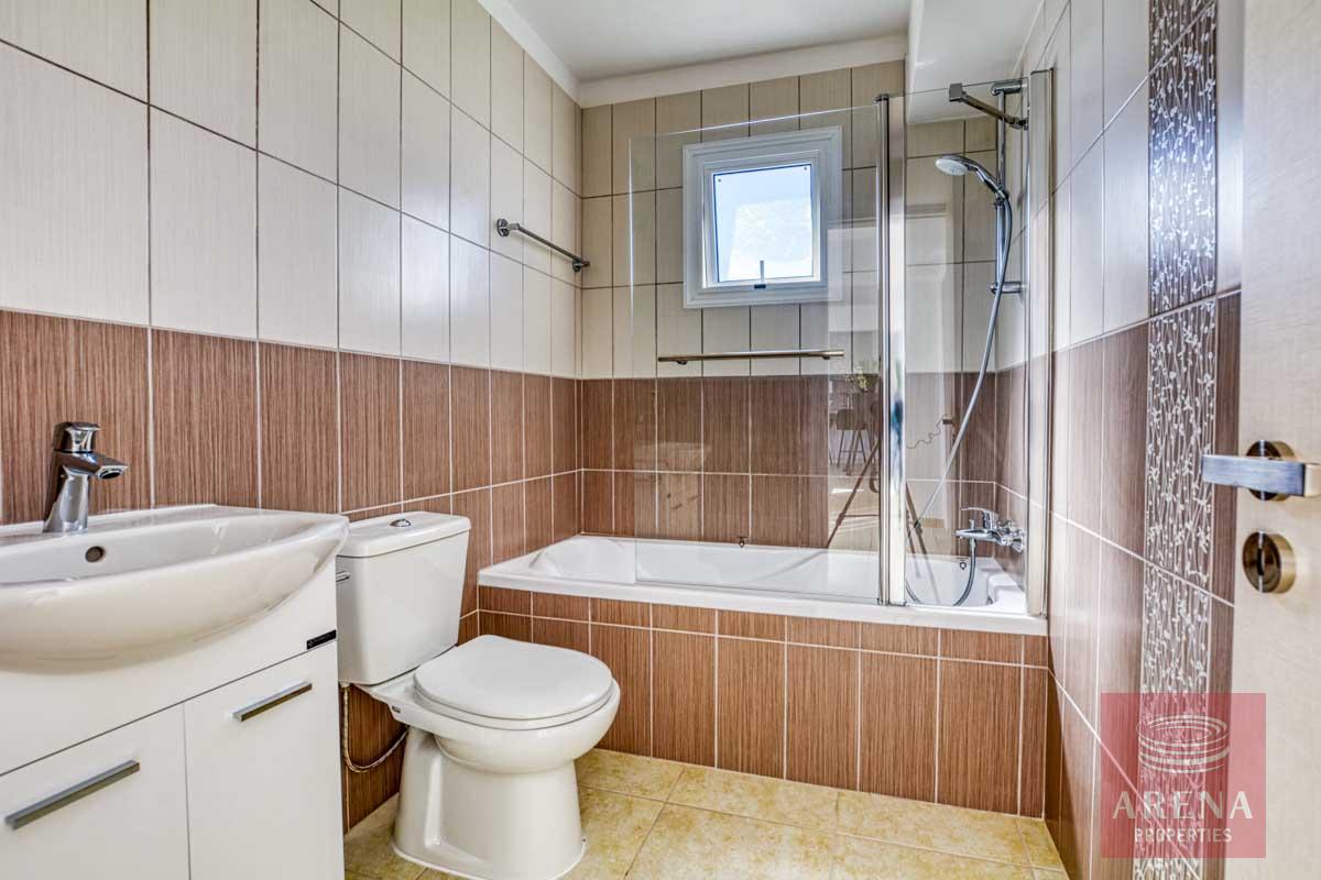 2 Bed Flat in Kapparis - bathroom