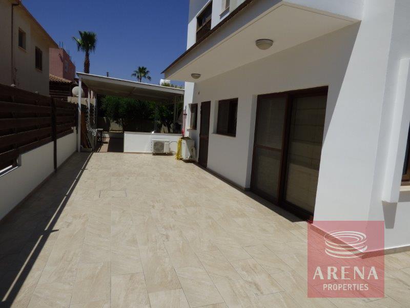 5 Bed House in Aradippou for sale