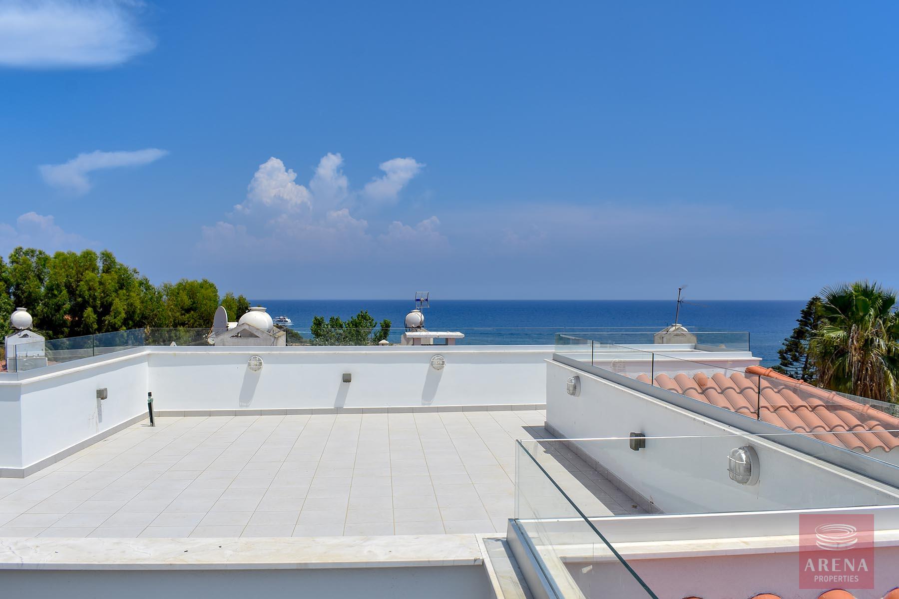 5 Bed Villa in Kapparis - sea views