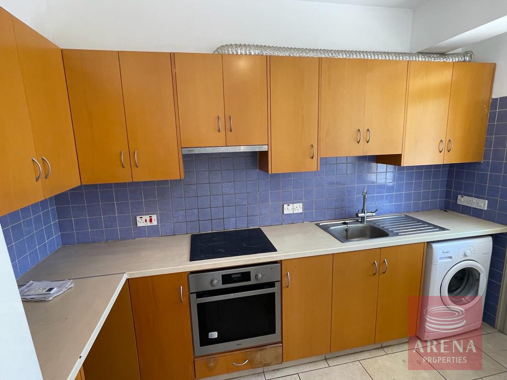 2 Bed Townhouse with Sea Views - kitchen