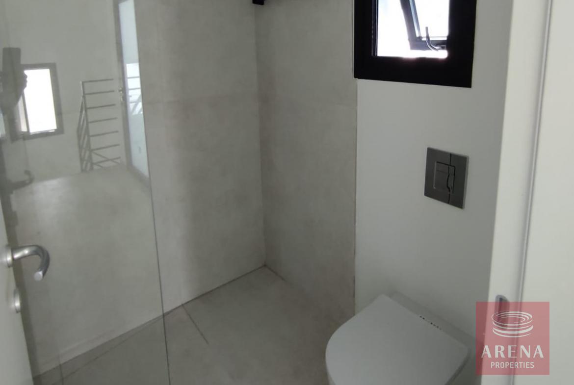 2 bed villa in cape greco - bathroom