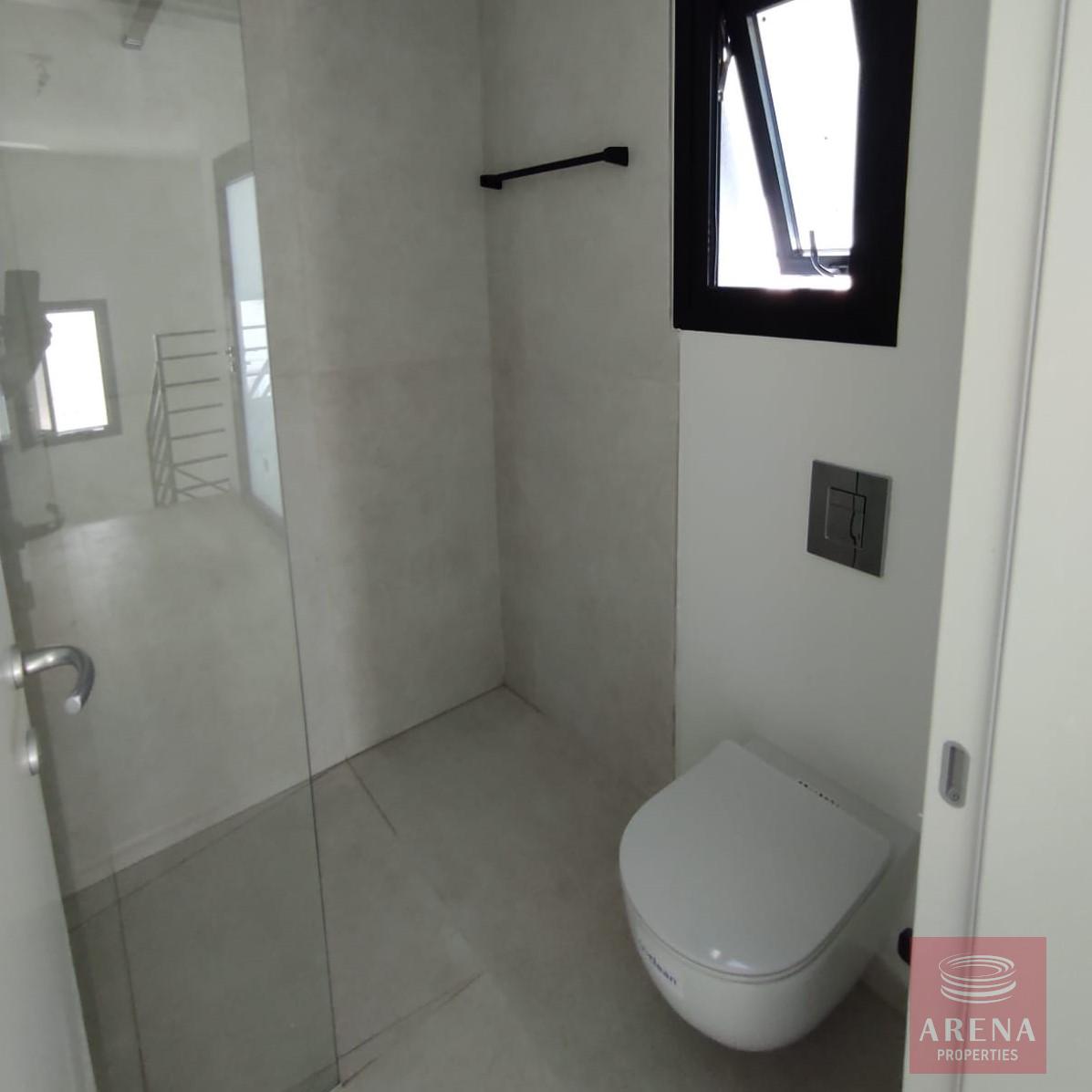 2 bed villa in cape greco - bathroom