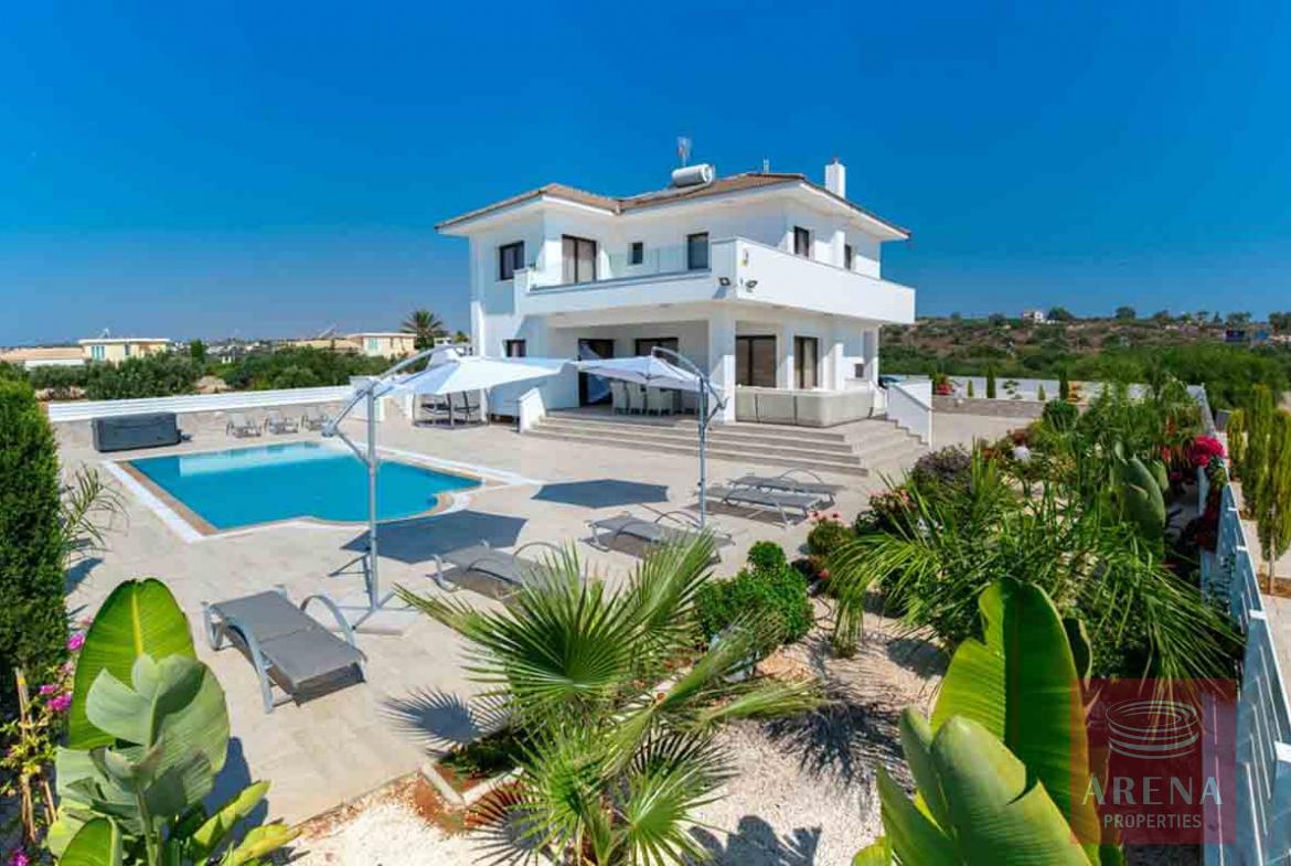 4 bed villa in Cape Greco for sale