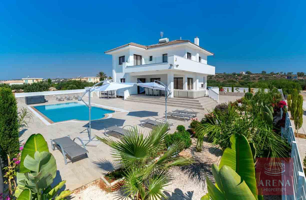 4 bed villa in Cape Greco for sale