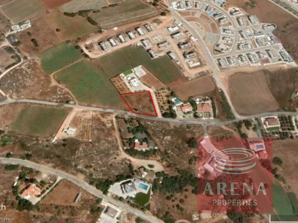 Land for sale in Pernera