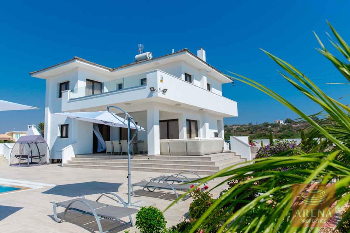 4 bed villa in Cape Greco to buy