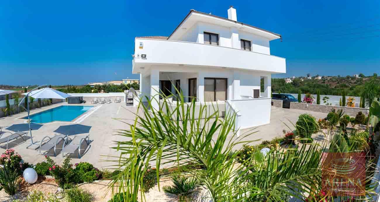 villa for sale in Cape Greco