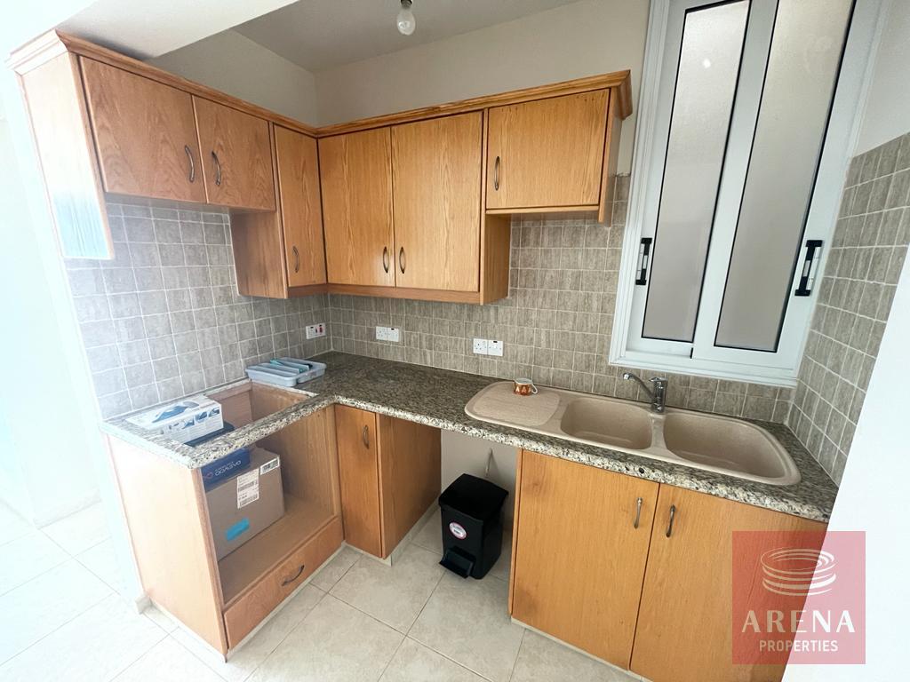 1 bed flat in Paralimni - kitchen