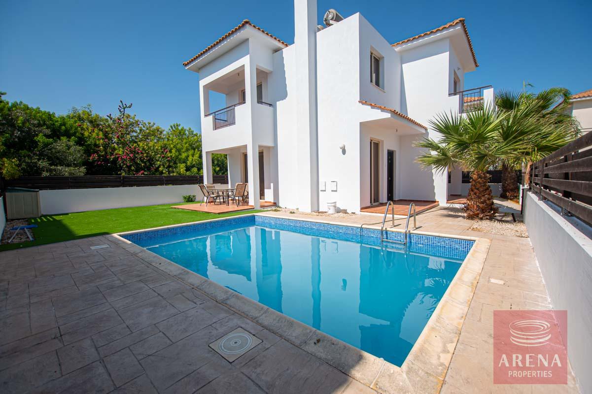 1 Villa in Pervolia for rent 5381