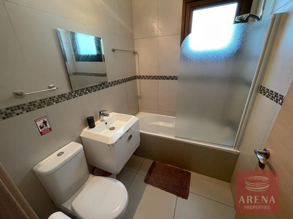 Bungalow in Ayia Thekla for sale - bathroom