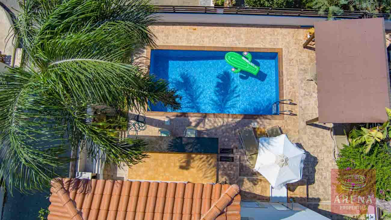 Villa for rent in Pernera - pool