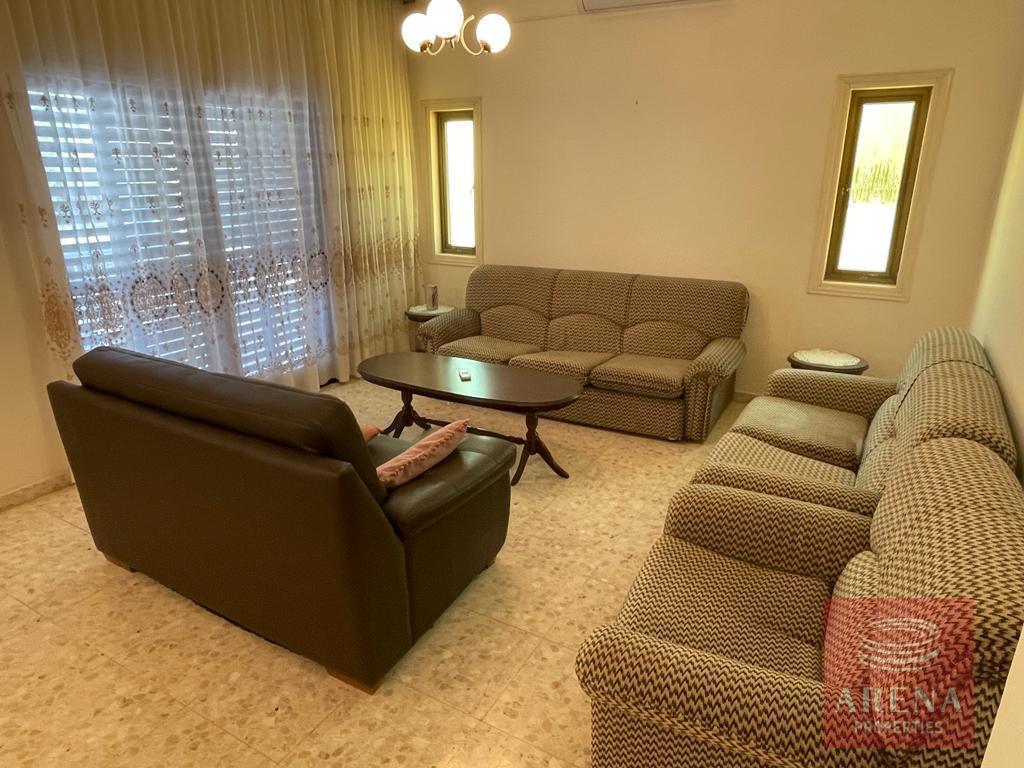 3 Bed Bungalow for rent in Paralimni - sitting area