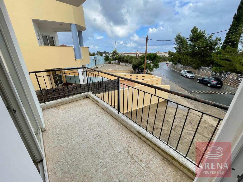 1 bed apartment in Paralimni for sale - veranda