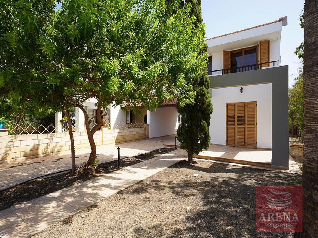 3 BED SEMI-DET VILLA IN MENEOU TO BUY