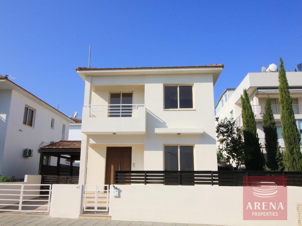4 BED HOUSE IN ARADIPPOU