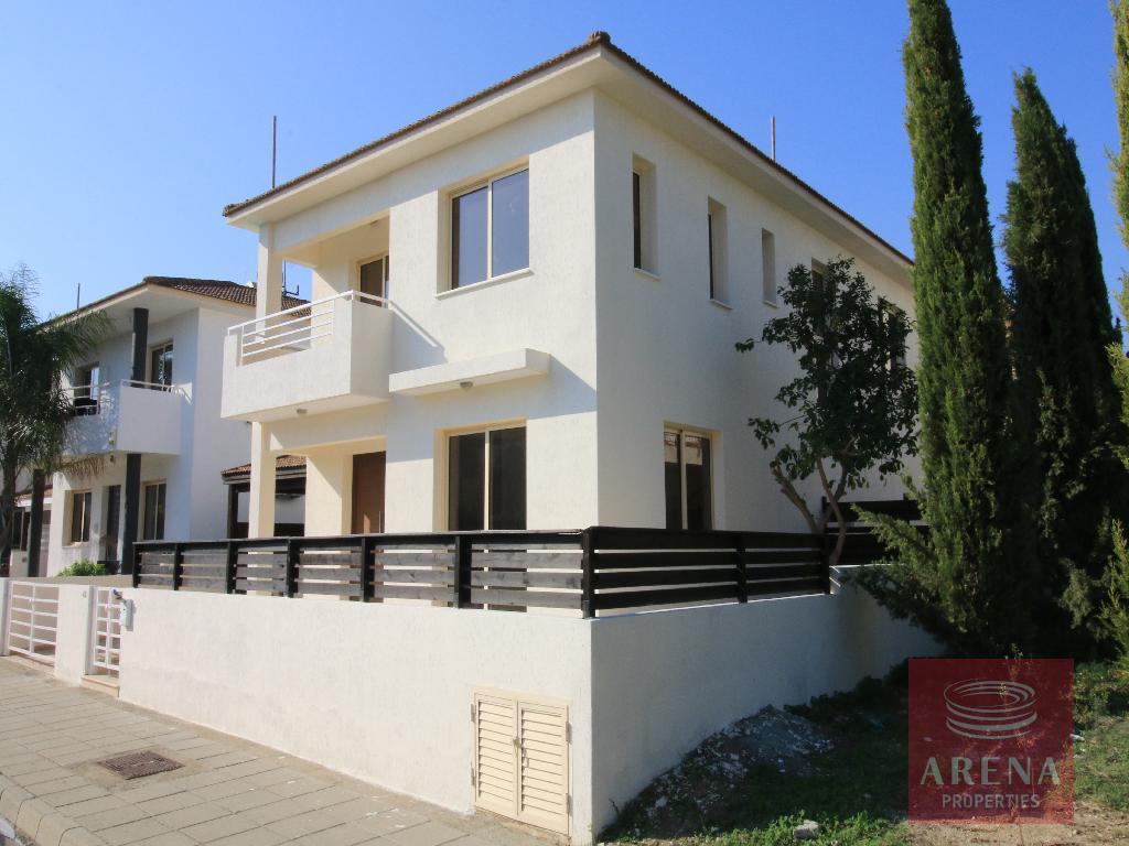 4 BED HOUSE IN ARADIPPOU FOR SALE