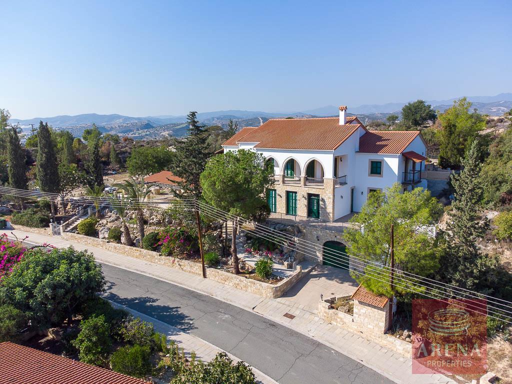 5 bed villa in psematismenos for sale