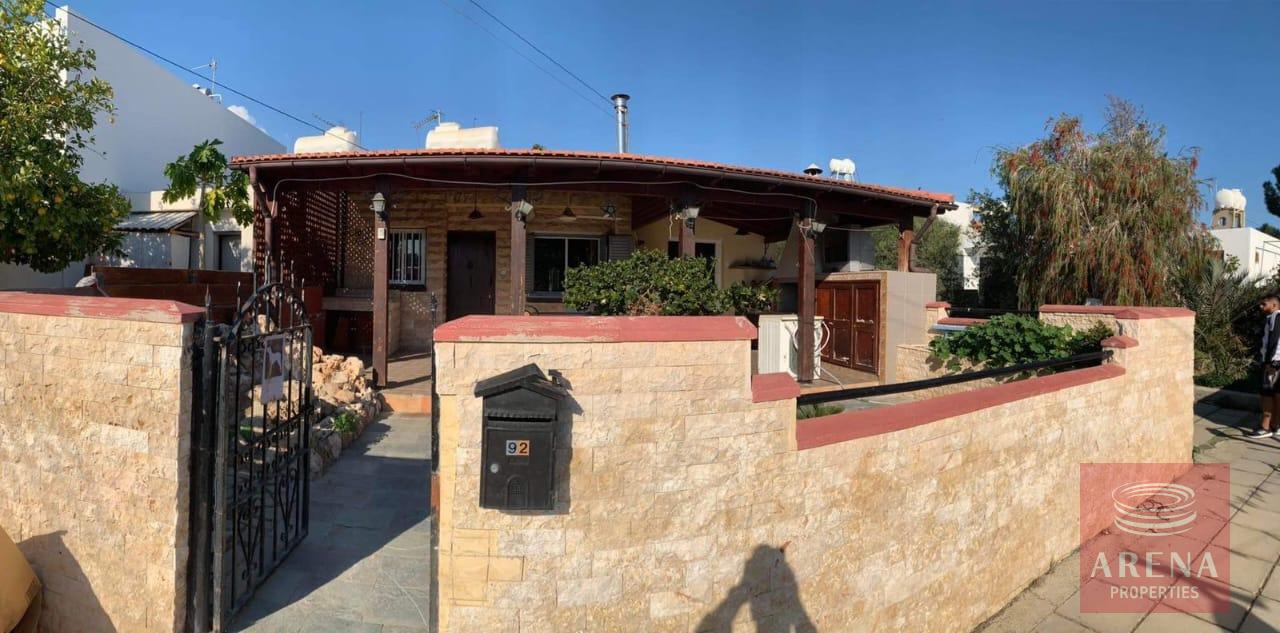 Bungalow for sale in Kamares
