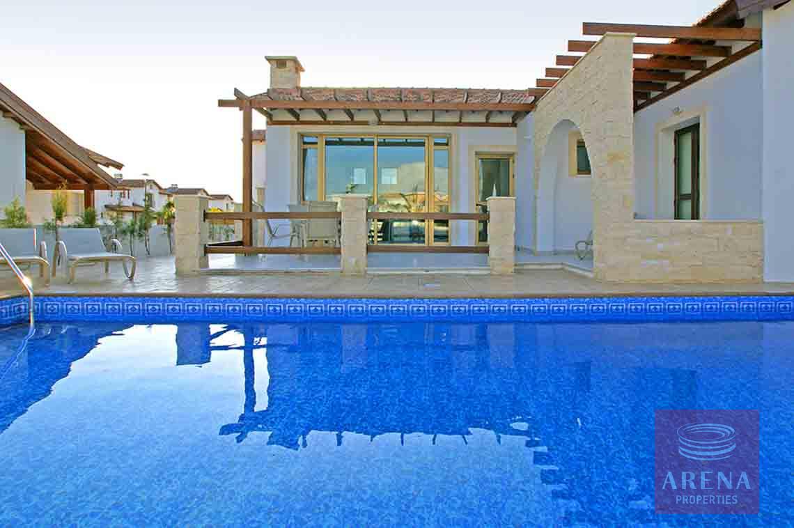 2 bed bungalow in Ayia Thekla - pool