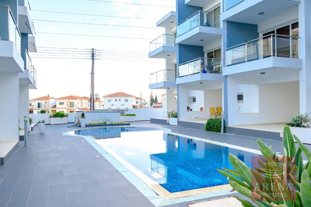 2 bed house in Oroklini for sale - communal pool