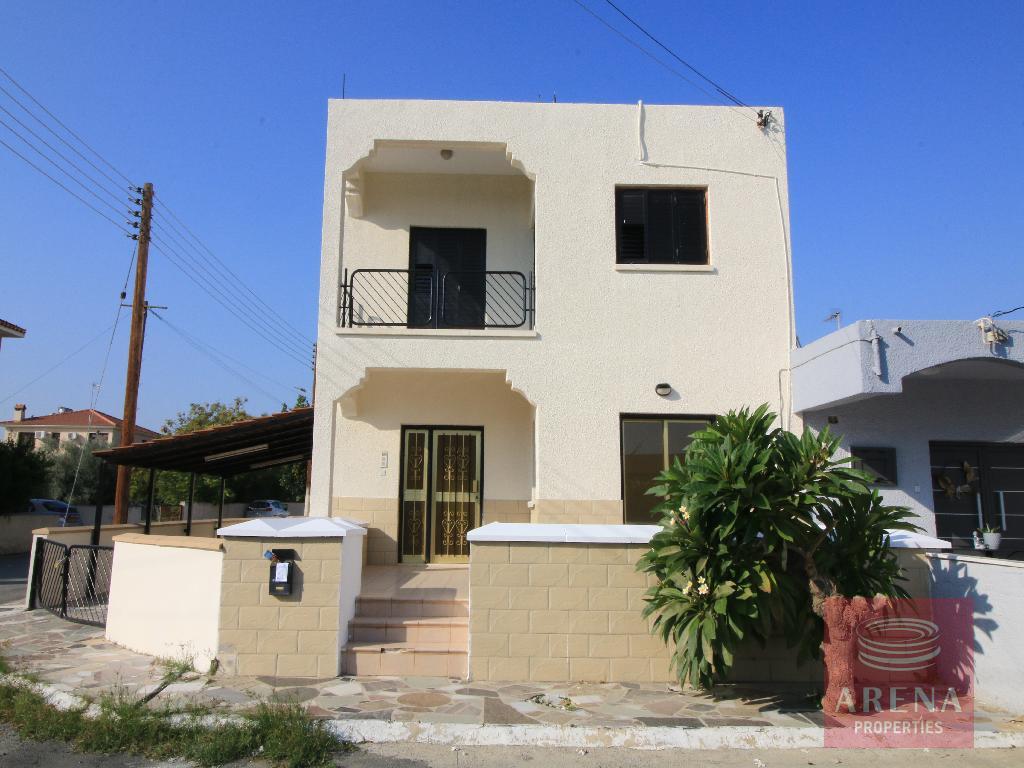SEMI-DETACHED HOUSE IN ARADIPPOU FOR SALE