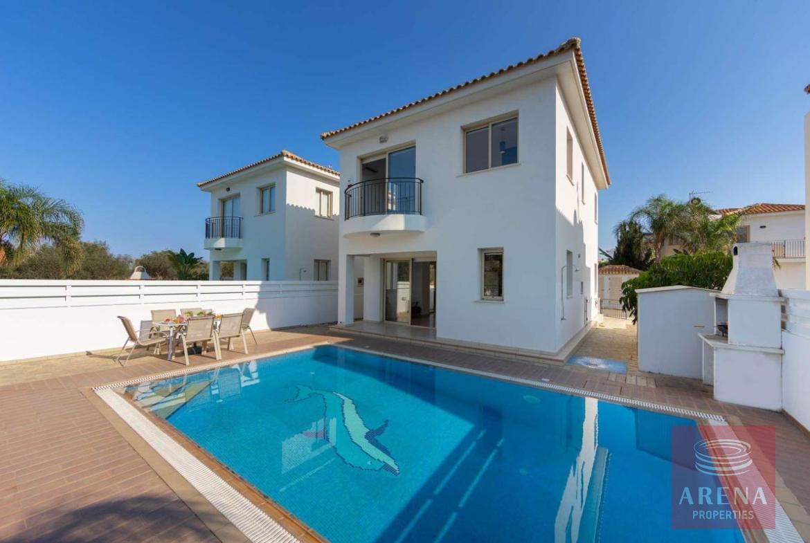 3 bed villa in Pernera for sale