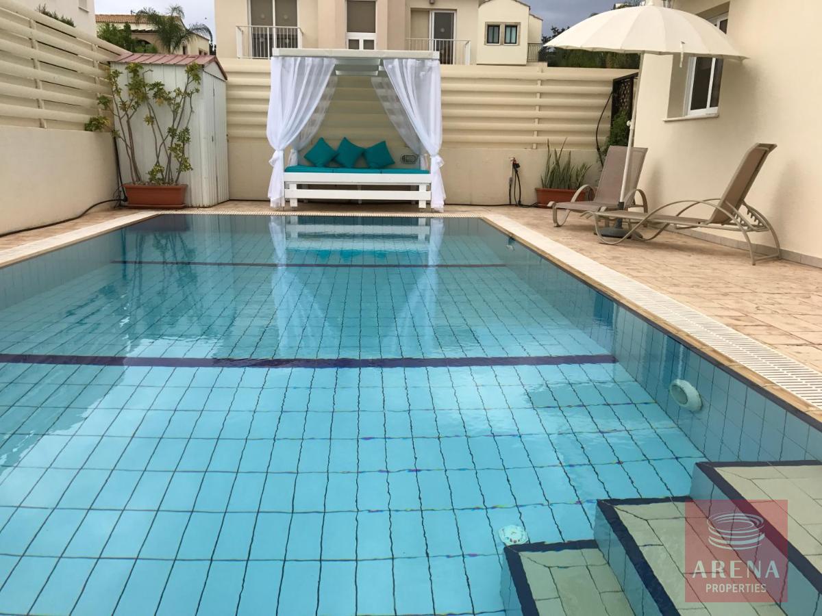 3 bed villa in protaras - pool