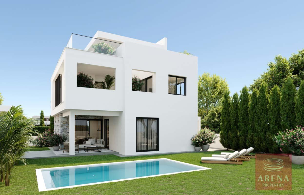 5 bed villa in Pyla for sale