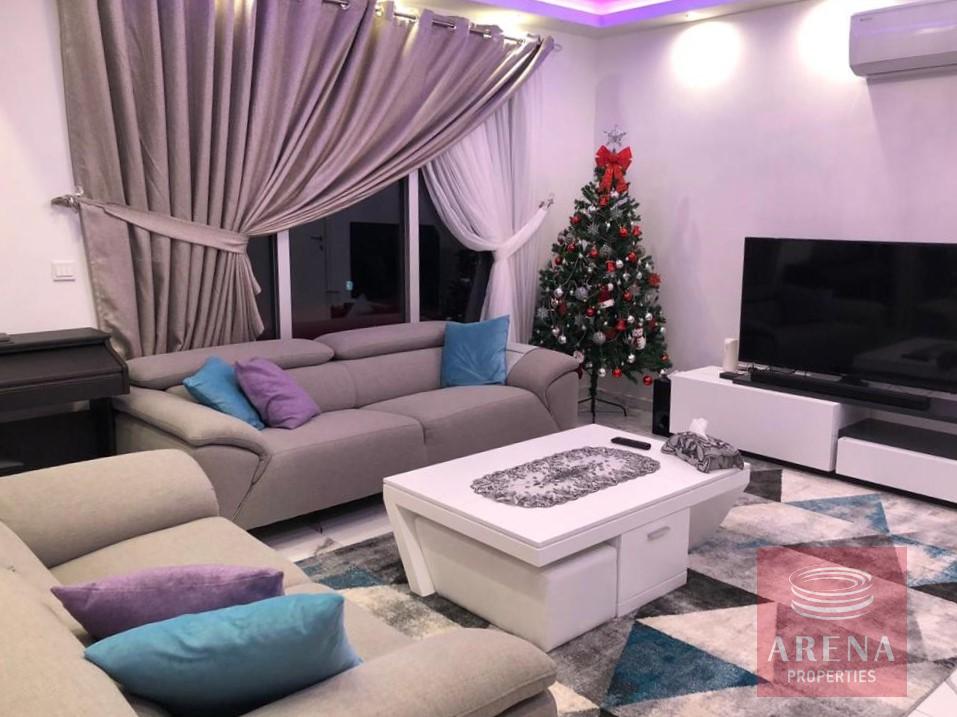 3 bed apt in drosia to buy