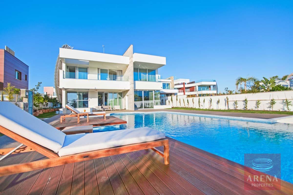 2 4 BED VILLA FOR SALE IN AYIA NAPA 7051